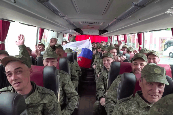 Russia and Ukraine Complete Largest Prisoner Exchange with 303 Freed Each Russia_and_Ukraine_Complete_Largest_Prisoner_Exchange_with_303_Freed_Each