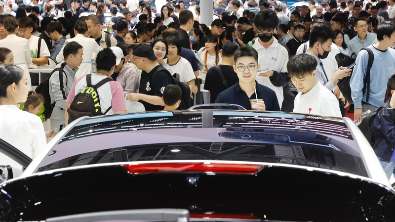 Shanghai_Auto_Show_Draws_Crowds_Over_Labor_Day_Holiday - My Global News: Voices of a New Era Shanghai_Auto_Show_Draws_Crowds_Over_Labor_Day_Holiday