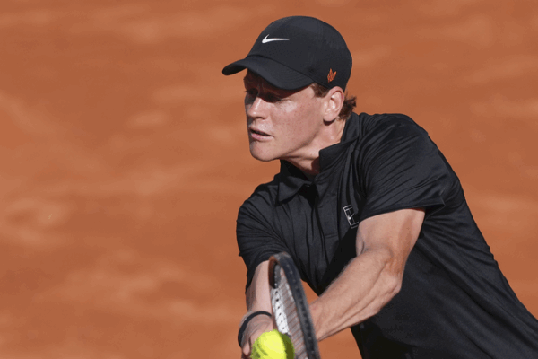 Sinner Powers Past De Jong at Italian Open to Reach Last 16 Sinner_Powers_Past_De_Jong_at_Italian_Open_to_Reach_Last_16