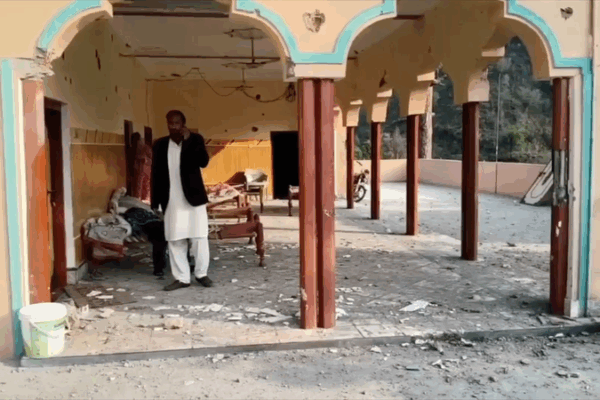 Stringer Captures Civilian Toll of India’s Strikes in Pakistan Stringer_Captures_Civilian_Toll_of_India_s_Strikes_in_Pakistan video poster