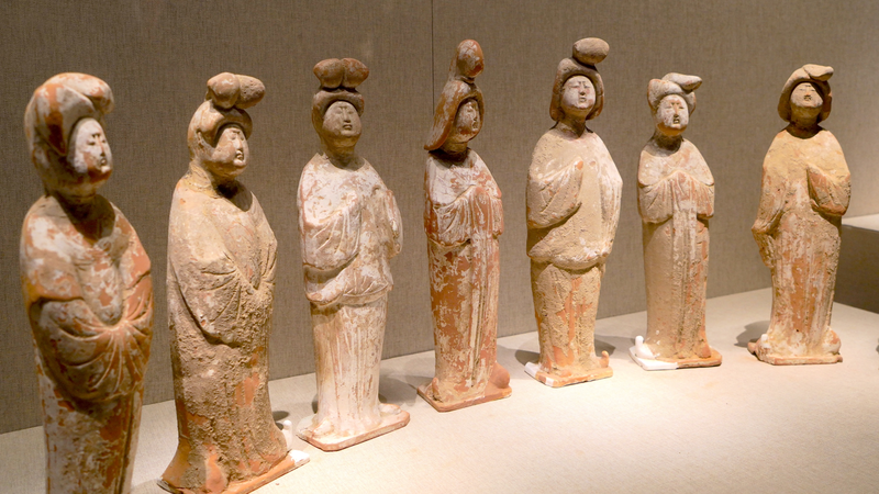 Tang Dynasty Pottery Figurines: Clay Guardians of a Flourishing Era Tang_Dynasty_Pottery_Figurines__Clay_Guardians_of_a_Flourishing_Era