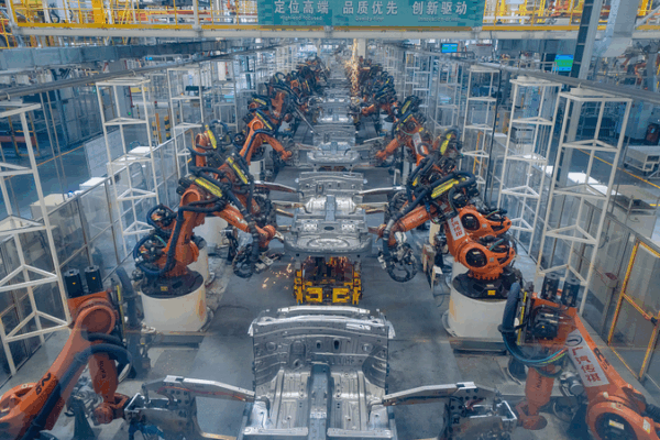 Top Banks Boost China’s 2025 Growth Outlook Amid Policy Push Top_Banks_Boost_China_s_2025_Growth_Outlook_Amid_Policy_Push