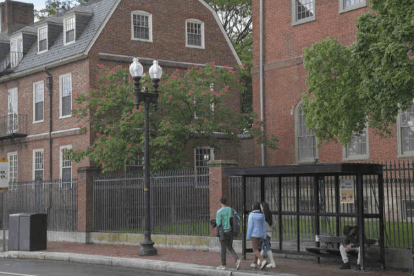 Trump Eyes $3B Harvard Funds for Trade Schools in Education Clash Trump_Eyes__3B_Harvard_Funds_for_Trade_Schools_in_Education_Clash