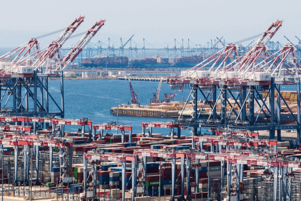 Trump Tariffs Cripple U.S. Ports as Cargo Plummets Trump_Tariffs_Cripple_U_S__Ports_as_Cargo_Plummets