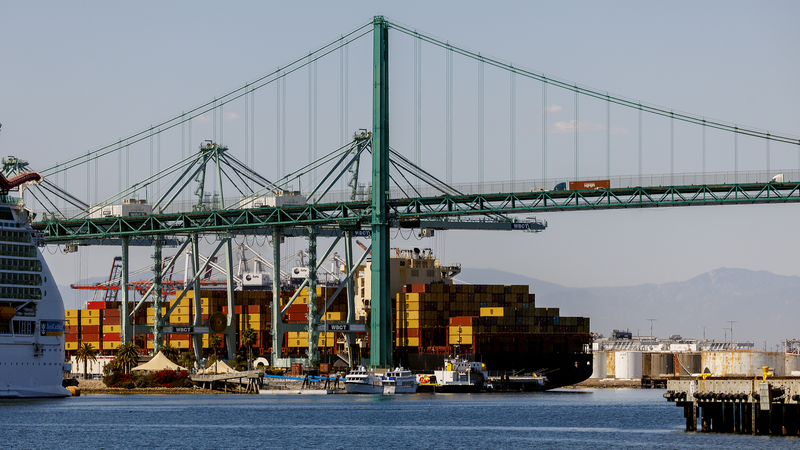 US_China_Ocean_Cargo_Bookings_Soar_300__After_Tariff_Rollback__Vizion_Reports