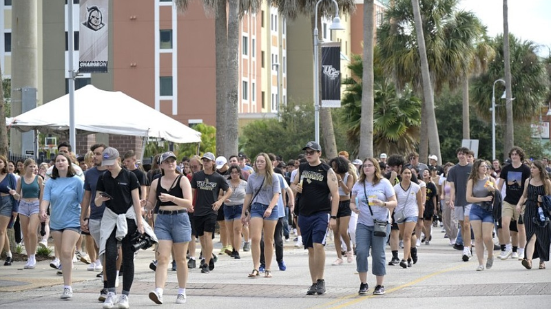 US Tightens Visa Rules for Students from the Chinese Mainland US_Tightens_Visa_Rules_for_Students_from_the_Chinese_Mainland