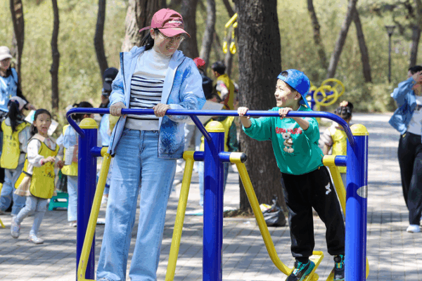 White Paper: 70% of Adults on the Chinese Mainland Aim to Lose Weight White_Paper__70__of_Adults_on_the_Chinese_Mainland_Aim_to_Lose_Weight