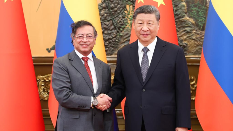 Xi_and_Petro_Deepen_China_Colombia_Strategic_Partnership_at_CELAC_Forum video poster