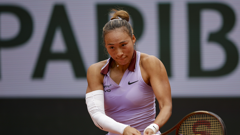 Zheng Qinwen Marches into French Open 3rd Round with 6-2, 6-3 Win Zheng_Qinwen_Marches_into_French_Open_3rd_Round_with_6_2__6_3_Win