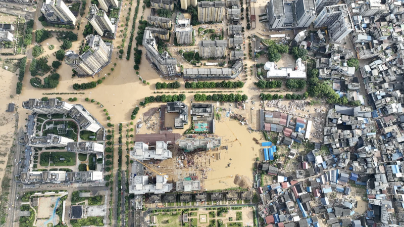 40,000 Evacuated as Flood Waters Surge in Rongjiang, Guizhou 40_000_Evacuated_as_Flood_Waters_Surge_in_Rongjiang__Guizhou video poster