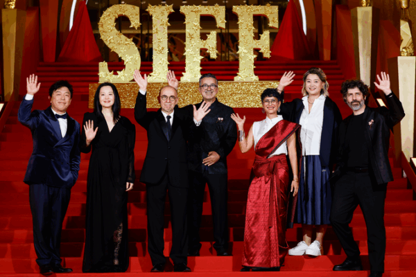 Shanghai’s Golden Goblet Gala Shines at SIFF’s Historic Opening Shanghai’s Golden Goblet Gala Shines at SIFF’s Historic Opening