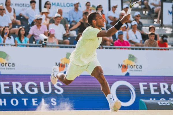 Auger-Aliassime & Bautista Agut Advance at ATP Mallorca Championships Auger_Aliassime___Bautista_Agut_Advance_at_ATP_Mallorca_Championships