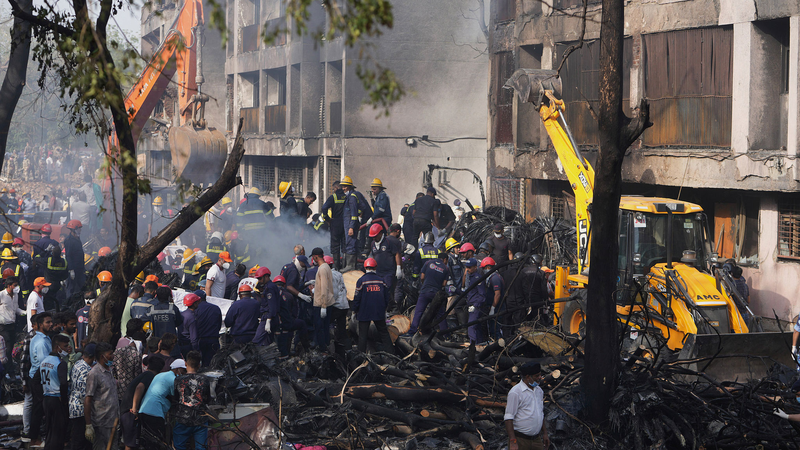 Boeing Shares Plunge 8% After Indian Dreamliner Crash Boeing_Shares_Plunge_8__After_Indian_Dreamliner_Crash