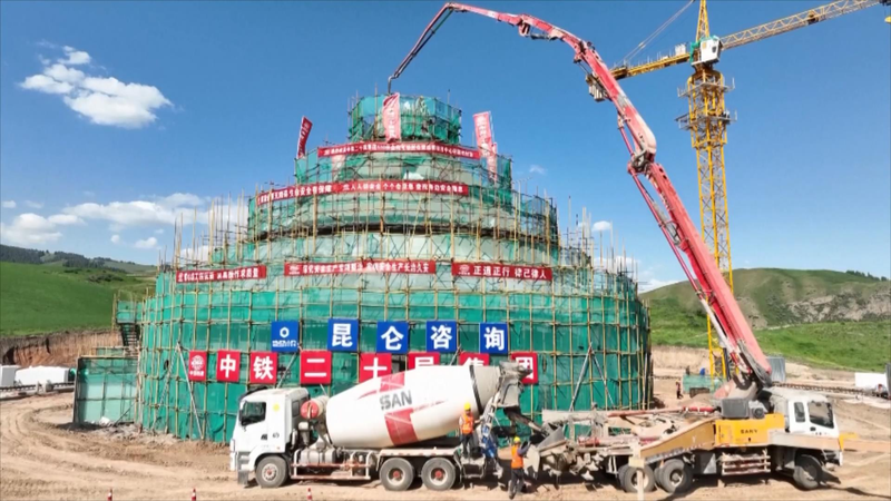 Chinese_Mainland_Caps_110m_Steerable_Radio_Telescope_in_Xinjiang - My Global News: Voices of a New Era Chinese_Mainland_Caps_110m_Steerable_Radio_Telescope_in_Xinjiang