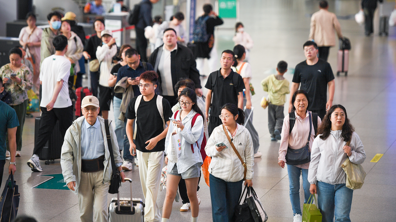 Dragon_Boat_Festival_Travel_Surges_with_657M_Trips