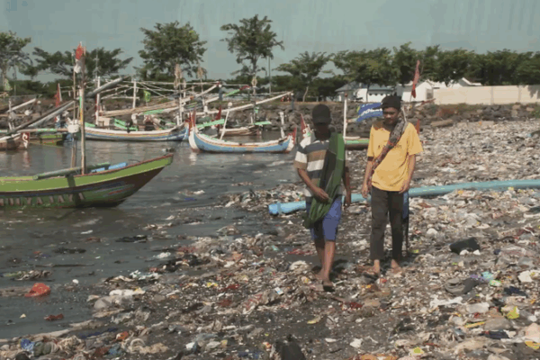 East Java’s Plastic Crisis: Youth Confront Hidden Health Hazards East_Java_s_Plastic_Crisis__Youth_Confront_Hidden_Health_Hazards video poster