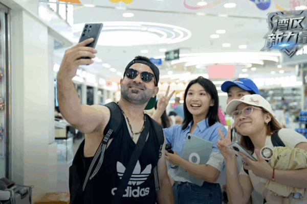 Empty Suitcases to Full Hauls: Why Foreigners Flock to Shenzhen Empty_Suitcases_to_Full_Hauls__Why_Foreigners_Flock_to_Shenzhen video poster