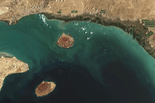 Global Shockwaves: What If Iran Closes the Strait of Hormuz? Global_Shockwaves__What_If_Iran_Closes_the_Strait_of_Hormuz_