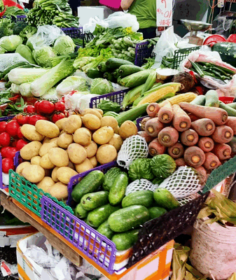 Inside Hong Kong’s Vibrant Street Markets Inside_Hong_Kong_s_Vibrant_Street_Markets video poster