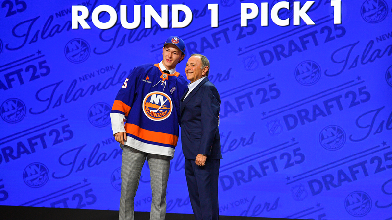 Islanders_Make_Matthew_Schaefer_No_1_Pick_at_NHL_Draft