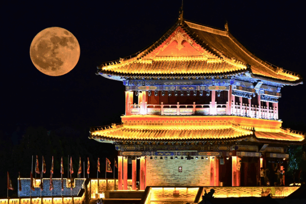 June’s Rare Low Strawberry Moon Dazzles Skywatchers June_s_Rare_Low_Strawberry_Moon_Dazzles_Skywatchers