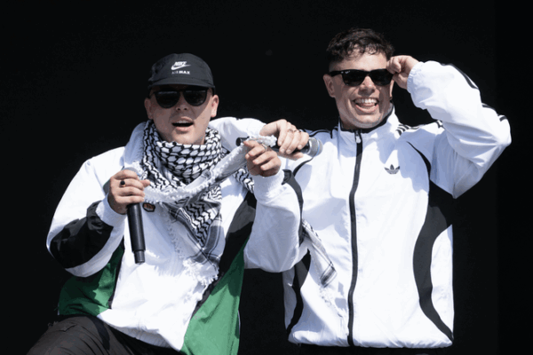 Kneecap Sparks Glastonbury Controversy with Anti-Starmer Protest Kneecap_Sparks_Glastonbury_Controversy_with_Anti_Starmer_Protest