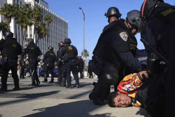 Mass Arrests Hit LA Downtown During Nighttime Curfew Mass_Arrests_Hit_LA_Downtown_During_Nighttime_Curfew