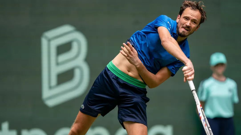 Medvedev Advances to Halle Open Second Round with Straight-Sets Win Medvedev_Advances_to_Halle_Open_Second_Round_with_Straight_Sets_Win