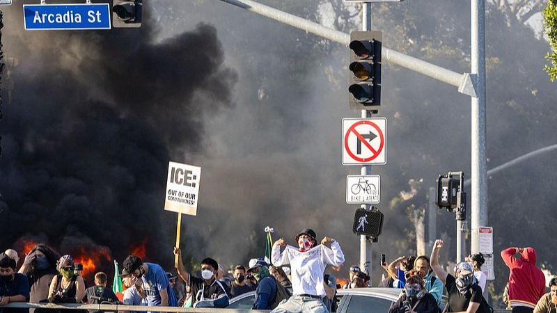 Most_Americans_Oppose_Military_Deployment_in_LA_Protests__Surveys_Show