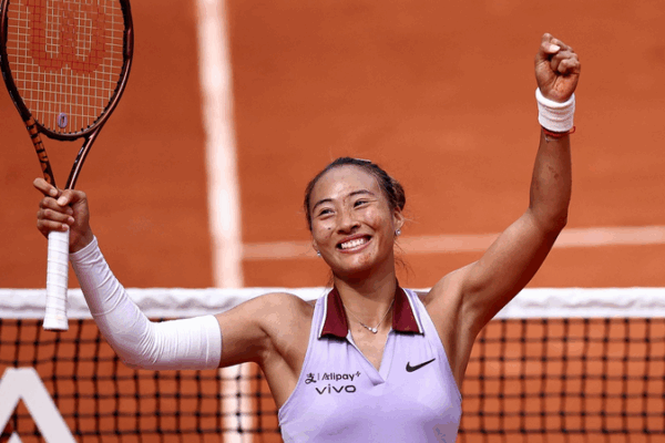 Olympic_Champ_Zheng_Qinwen_Advances_to_French_Open_Quarterfinals
