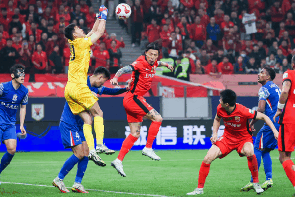 Shenhua Outlasts Port in CFA Cup Derby with Andre Luis Hat-Trick Shenhua_Outlasts_Port_in_CFA_Cup_Derby_with_Andre_Luis_Hat_Trick