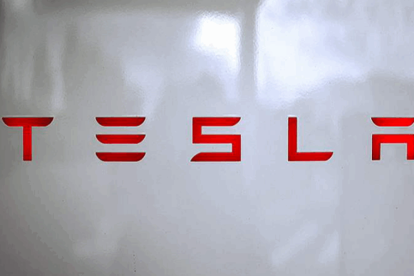 Tesla Completes First Fully Driverless Car Delivery Tesla_Completes_First_Fully_Driverless_Car_Delivery