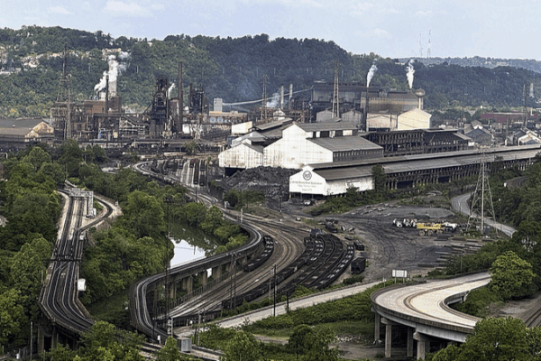 Trump Clears Path for Nippon Steel-U.S. Steel Deal with $11B Commitment Trump_Clears_Path_for_Nippon_Steel_U_S__Steel_Deal_with__11B_Commitment