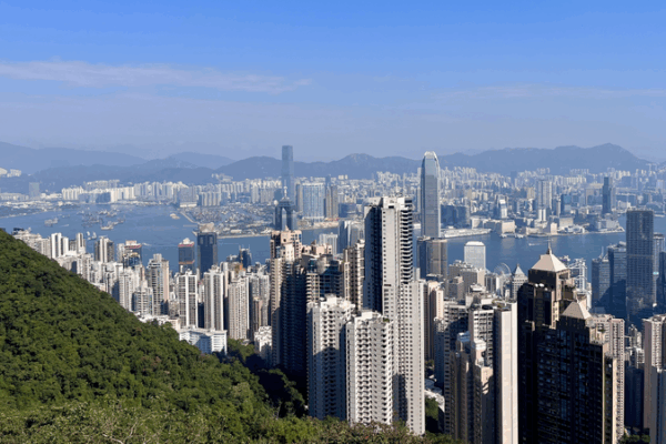 Unwind at Victoria Peak: A Peak Tram Adventure in Hong Kong Unwind_at_Victoria_Peak__A_Peak_Tram_Adventure_in_Hong_Kong