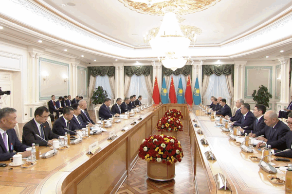 Xi Jinping and Tokayev Celebrate Enduring China-Kazakhstan Friendship Xi_Jinping_and_Tokayev_Celebrate_Enduring_China_Kazakhstan_Friendship video poster