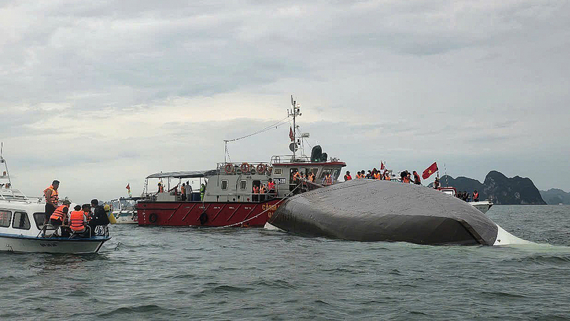 37 Killed as Tourist Boat Capsizes in Vietnam’s Ha Long Bay 37_Killed_as_Tourist_Boat_Capsizes_in_Vietnam_s_Ha_Long_Bay
