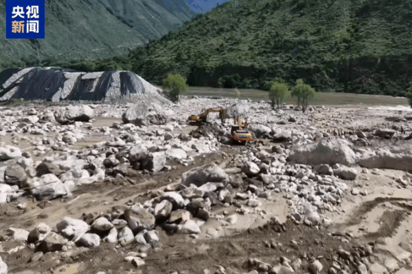 4 Villagers Missing After Sichuan Landslides 4_Villagers_Missing_After_Sichuan_Landslides