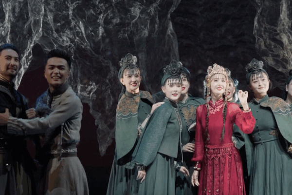 7th Xinjiang International Dance Festival Opens in Urumqi 7th_Xinjiang_International_Dance_Festival_Opens_in_Urumqi video poster
