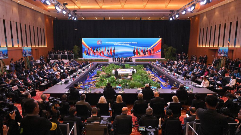 Wang Yi Outlines China’s Stance on South China Sea Arbitration