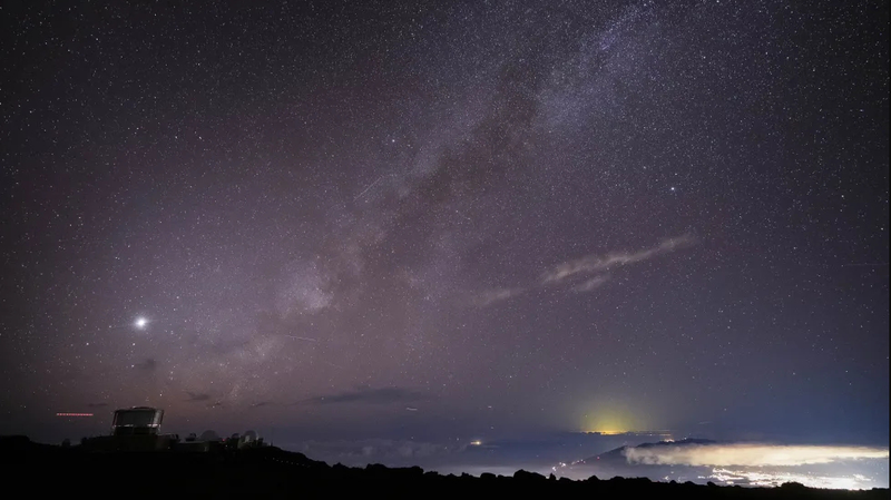 Astronomers_Track_Mysterious_Interstellar_Visitor_A11pl3Z