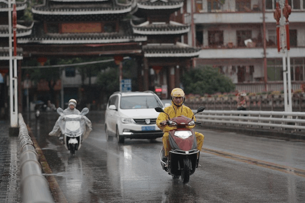 August Brings 2-3 Typhoons and Record Heat to Chinese mainland August_Brings_2_3_Typhoons_and_Record_Heat_to_Chinese_mainland