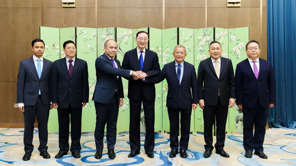 Cambodia and Thailand Reaffirm Ceasefire at Trilateral Meeting in Shanghai Cambodia_and_Thailand_Reaffirm_Ceasefire_at_Trilateral_Meeting_in_Shanghai
