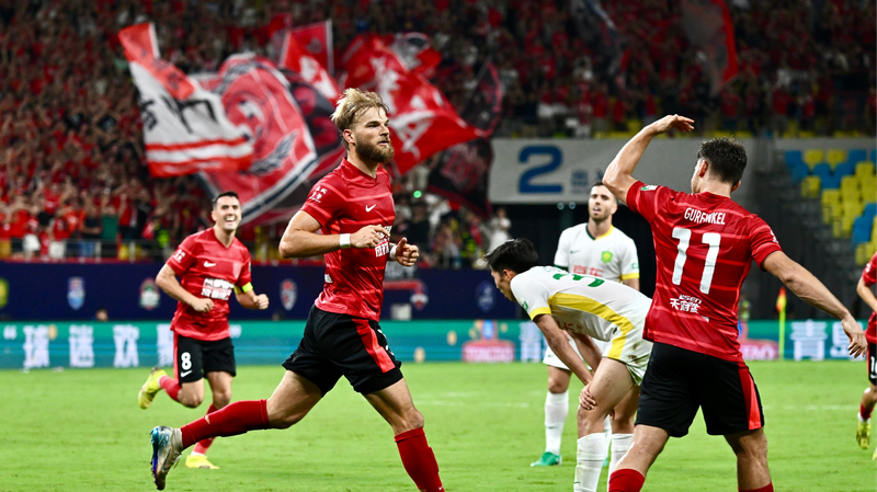 Chengdu_Rongcheng_Stuns_Beijing_Guoan_2_0_to_Climb_CSL_Standings