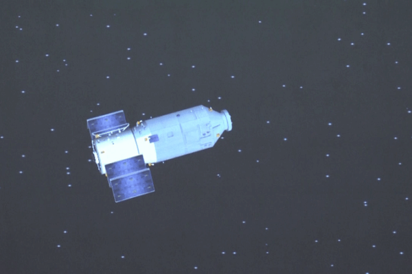 Chinese Astronauts Begin Supply Transfer from Tianzhou-9 Chinese_Astronauts_Begin_Supply_Transfer_from_Tianzhou_9
