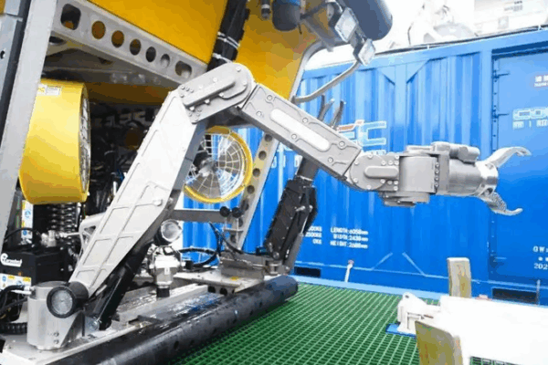 Chinese mainland Unveils Homegrown Seven-Function Deep-Sea Robotic Arm Chinese_mainland_Unveils_Homegrown_Seven_Function_Deep_Sea_Robotic_Arm