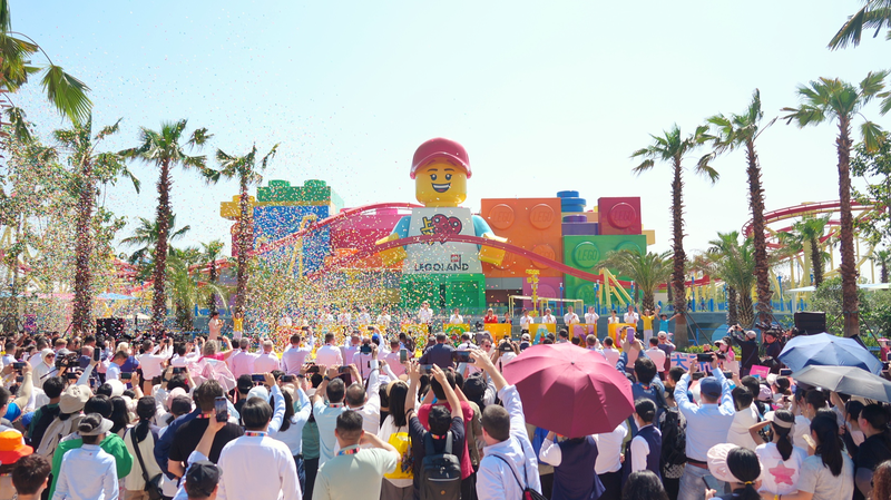 Chinese_mainland_s_first_Legoland_resort_opens_in_Shanghai