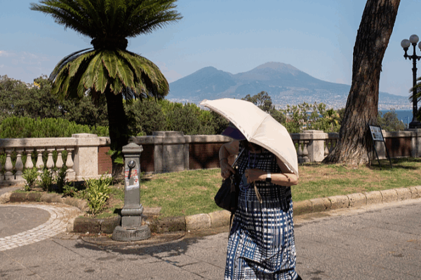 Europe Races to Cool Down as Heatwaves Spark Emergency Measures Europe_Races_to_Cool_Down_as_Heatwaves_Spark_Emergency_Measures video poster