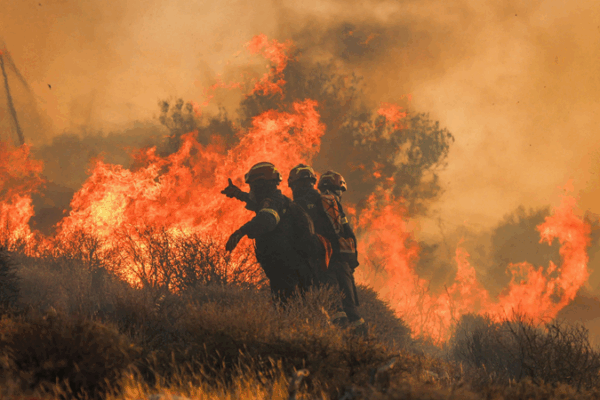 Europe’s Record Heat Wave Sparks Wildfires and Fatalities Europe_s_Record_Heat_Wave_Sparks_Wildfires_and_Fatalities