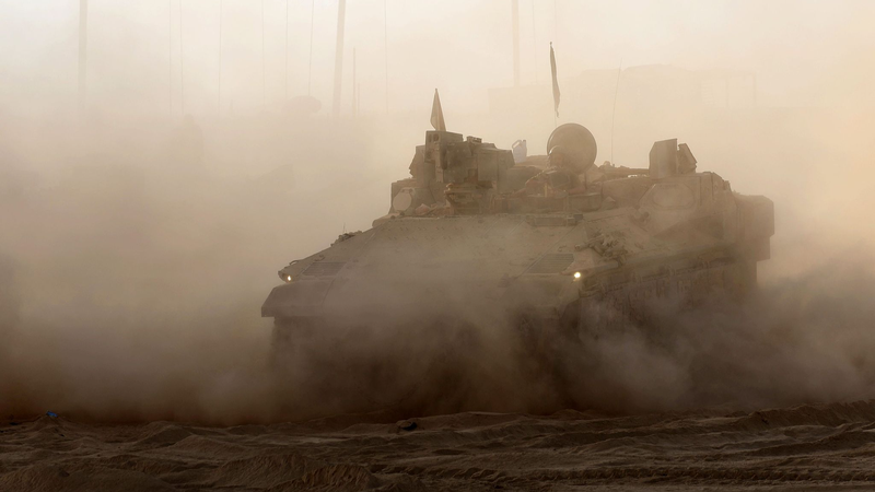 Israeli_Tanks_Advance_into_Deir_al_Balah_Amid_Gaza_Hunger_Crisis