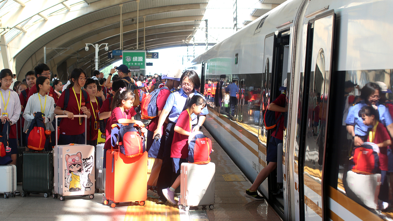 China’s Railways Set New Mid-Year Passenger Record